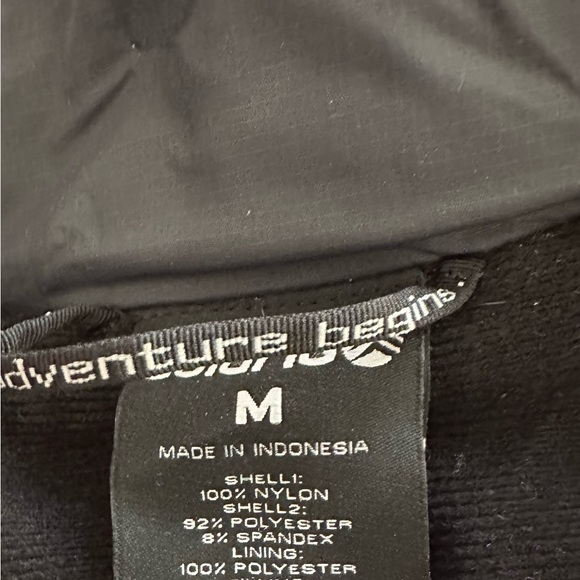 Solaris Men's Gray Outdoors Lightweight Puffer Vest Size Medium - Picture 3 of 4